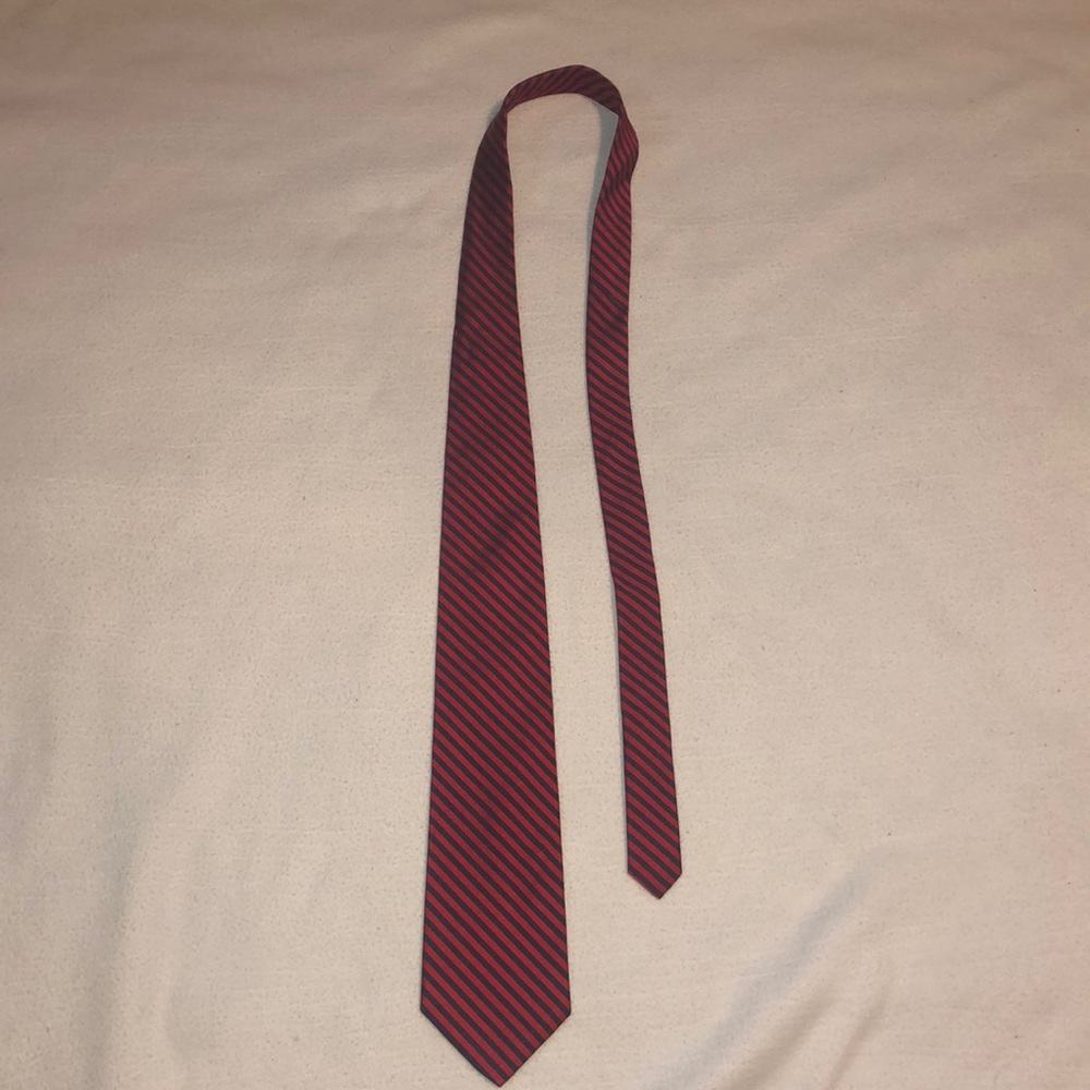 Lauren Ralph Lauren 100% silk Tie Navy Blue & Red